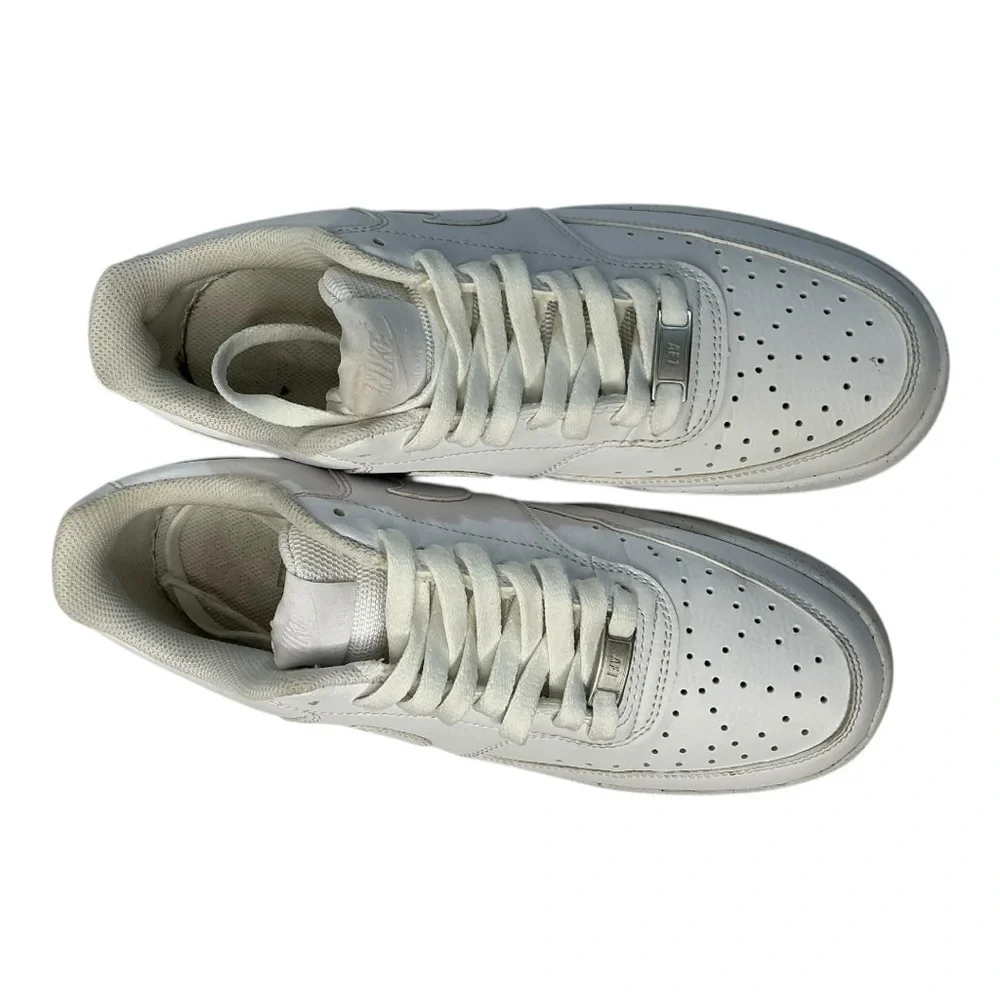 Nike 2022 Air Force 1 Low White Sneakers Men’s Size 8.5 - Picture 13 of 14